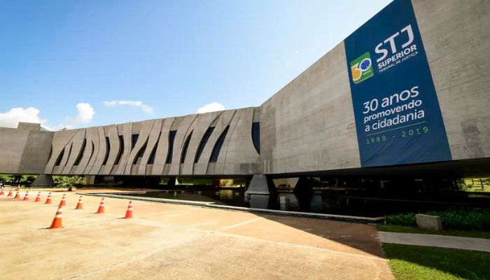 STJ autoriza faculdade a cobrar mensalidade maior de alunos calouros